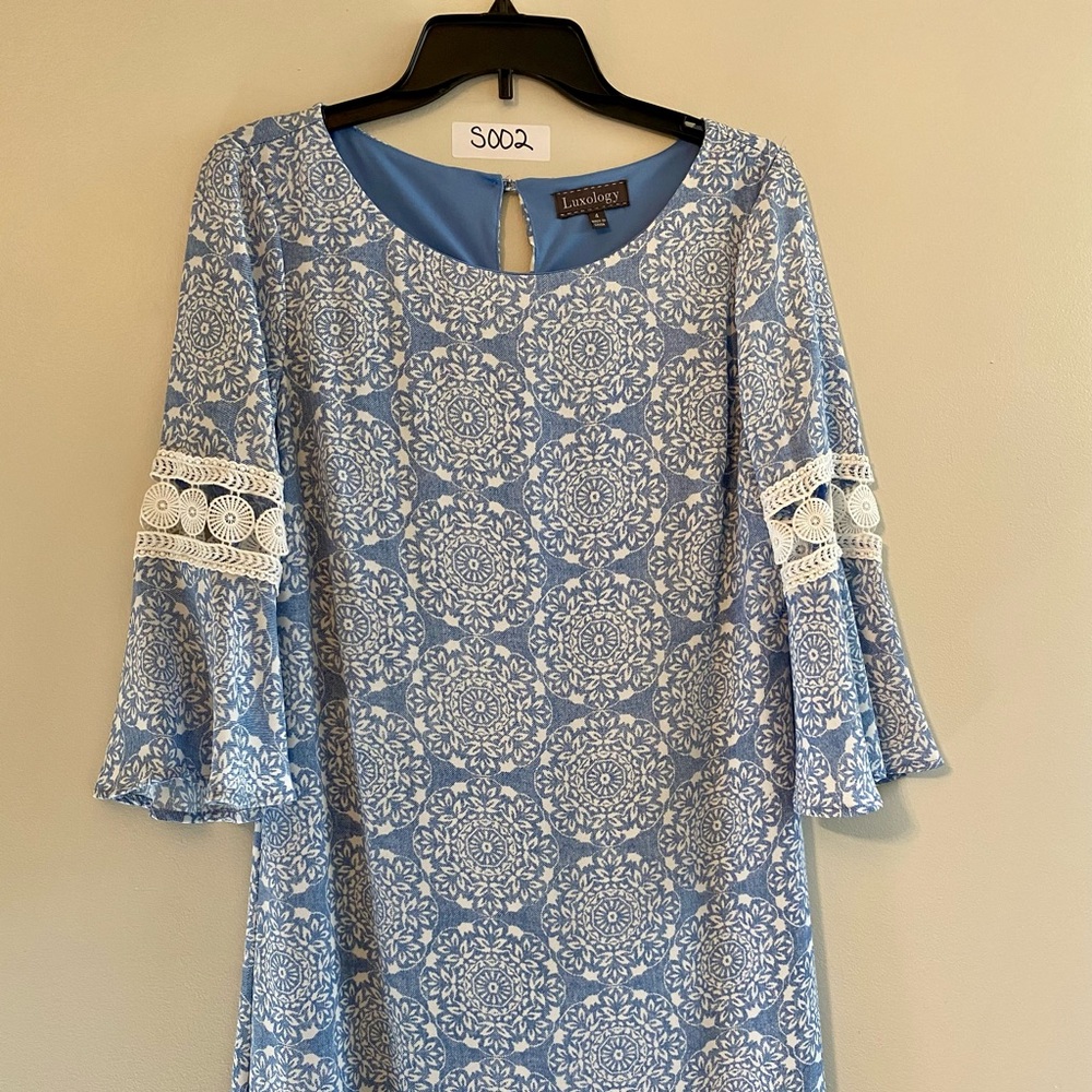 LUXOLOGY Paisley Bell Sleeve Lace Keyhole Dress